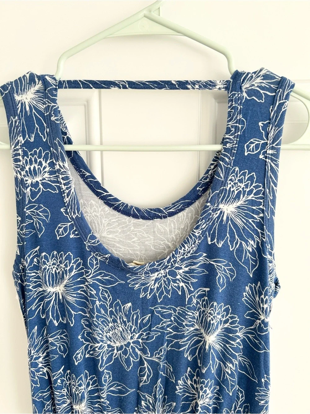 Tucker+Tate Blue White Floral PullOn Romper Scoop Neck Elastic Waist Pockets XL